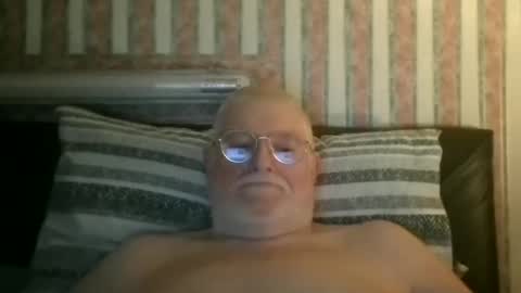 Snapshot of eketman1964 chatting on 03-05-26, 12:06 eketman1964 online show from 03-05-26, 12:06