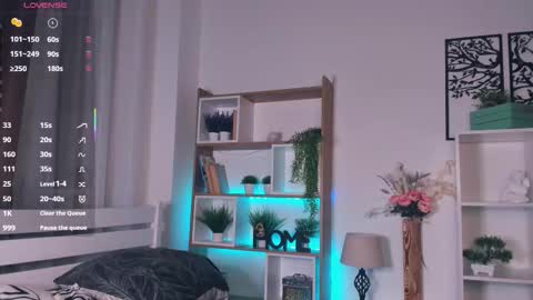 Elis 3 online show from 10-18-25, 10:21