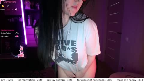 Snapshot of el_sweety chatting on 05-04-26, 11:23 If you like it when I meow give me a thumbs up online show from 05-04-26, 11:23