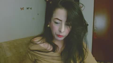 Snapshot of ela_3611 chatting on 05-12-26, 03:47 ela_3611 online show from 05-12-26, 03:47