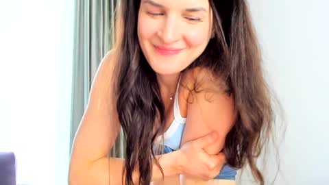 Ela online show from 01-12-25, 12:23