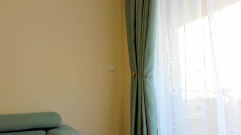 Ela online show from 02-11-25, 01:51