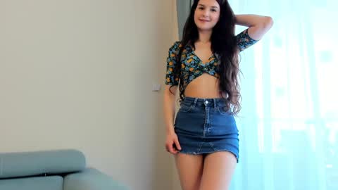 Ela online show from 03-04-25, 07:51