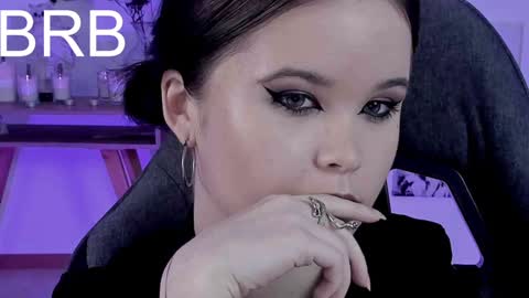 Your sweet girl online show from 01-15-25, 10:24