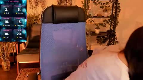 Snapshot of elainebeness chatting on 01-18-26, 10:02 Your sweet girl online show from 01-18-26, 10:02