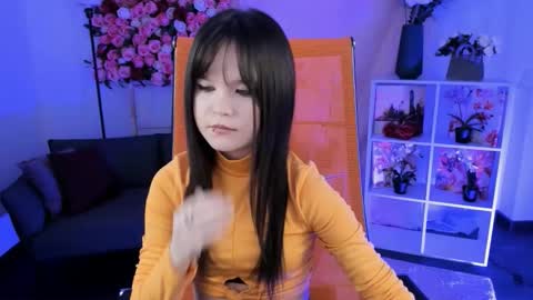 Snapshot of elainebeness chatting on 02-11-26, 07:30 Your sweet girl online show from 02-11-26, 07:30