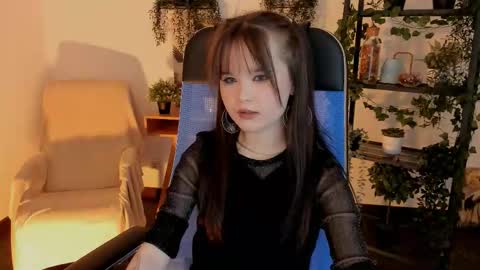 Snapshot of elainebeness chatting on 02-15-26, 04:25 Your sweet girl online show from 02-15-26, 04:25