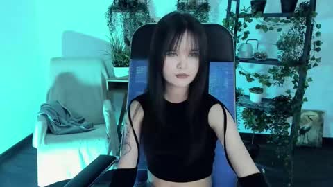 Snapshot of elainebeness chatting on 02-21-26, 05:25 Your sweet girl online show from 02-21-26, 05:25