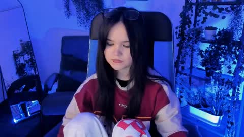 Your sweet girl online show from 05-26-26, 11:12