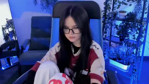 Your sweet girl online show from 05-27-26, 01:57