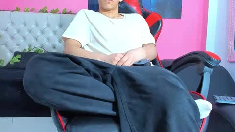 Elan Giralon online show from 11-13-25, 11:14