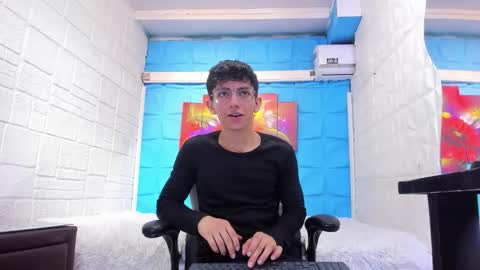 Elan Giralon online show from 02-15-26, 09:00