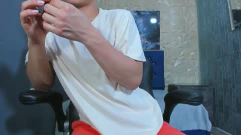 Snapshot of elangiraldo chatting on 05-26-26, 11:34 Elan Giralon online show from 05-26-26, 11:34