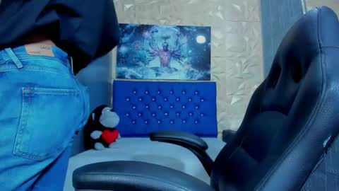 Snapshot of elangiraldo chatting on 06-06-26, 11:53 Elan Giralon online show from 06-06-26, 11:53