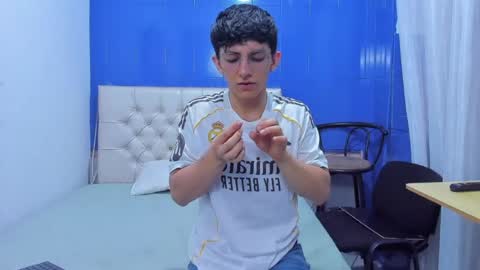 Snapshot of elangiraldo chatting on 06-20-26, 09:39 Elan Giralon online show from 06-20-26, 09:39