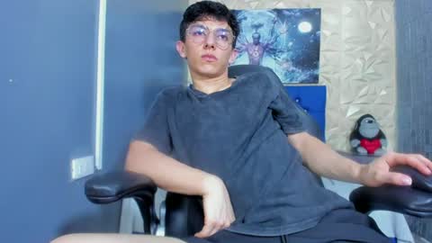 Snapshot of elangiraldo chatting on 06-23-26, 12:30 Elan Giralon online show from 06-23-26, 12:30