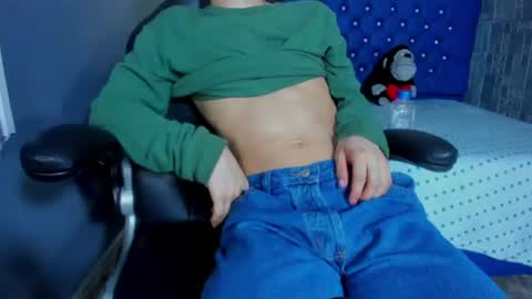 Snapshot of elangiraldo chatting on 07-09-26, 11:20 Elan Giralon online show from 07-09-26, 11:20