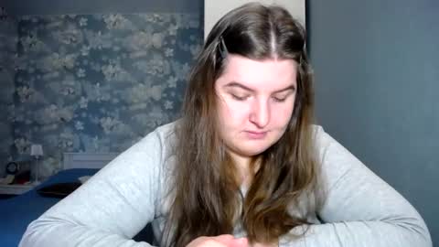 Snapshot of elanis_blair chatting on 12-19-24, 10:02 Elanis online show from 12-19-24, 10:02