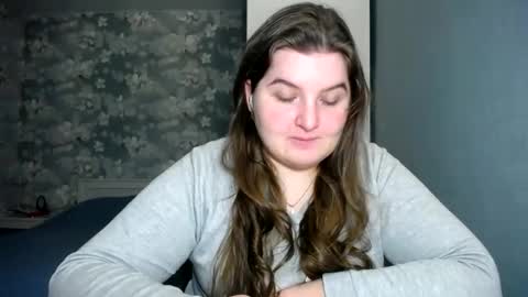 Snapshot of elanis_blair chatting on 12-28-24, 12:24 Elanis online show from 12-28-24, 12:24