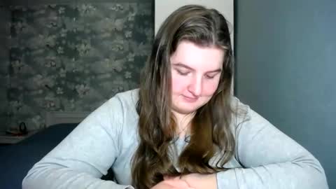 Snapshot of elanis_blair chatting on 12-28-24, 05:03 Elanis online show from 12-28-24, 05:03