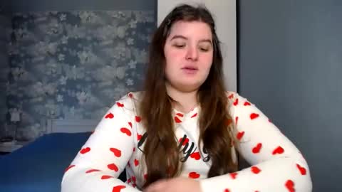 Snapshot of elanis_blair chatting on 03-08-25, 01:25 Elanis online show from 03-08-25, 01:25