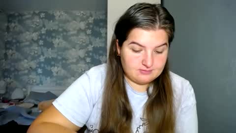 Snapshot of elanis_blair chatting on 10-04-25, 12:47 Elanis online show from 10-04-25, 12:47