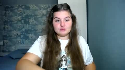 Snapshot of elanis_blair chatting on 10-26-25, 12:11 Elanis online show from 10-26-25, 12:11