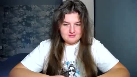 Snapshot of elanis_blair chatting on 11-21-25, 10:36 Elanis online show from 11-21-25, 10:36