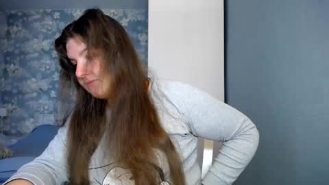 Snapshot of elanis_blair chatting on 02-11-26, 12:32 Elanis online show from 02-11-26, 12:32