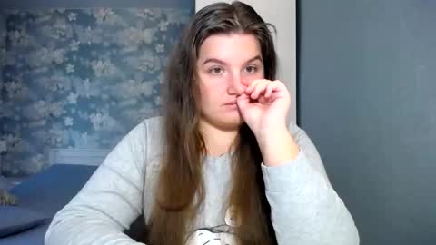 Snapshot of elanis_blair chatting on 02-15-26, 02:14 Elanis online show from 02-15-26, 02:14