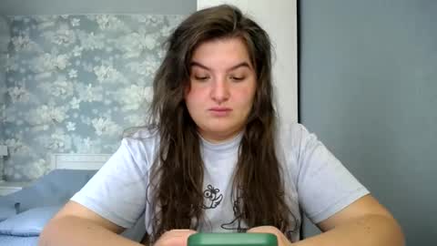 Snapshot of elanis_blair chatting on 06-16-26, 11:46 Elanis online show from 06-16-26, 11:46