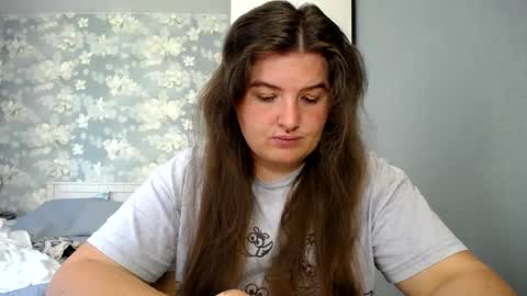 Snapshot of elanis_blair chatting on 07-17-26, 11:17 Elanis online show from 07-17-26, 11:17