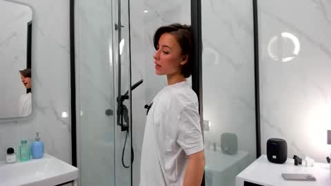 Snapshot of elannand chatting on 09-23-25, 06:16 ELA 3 online show from 09-23-25, 06:16