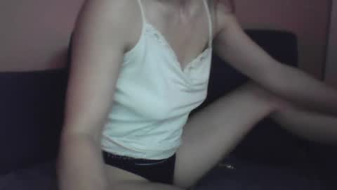 Snapshot of elara7120 chatting on 06-20-26, 10:34 elara7120 online show from 06-20-26, 10:34
