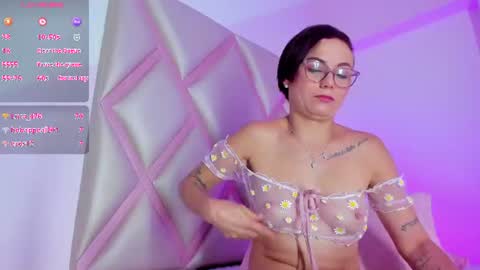 Snapshot of elara_23 chatting on 07-28-26, 02:13 Elara online show from 07-28-26, 02:13