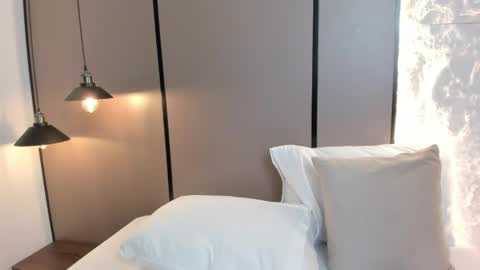 elara_bloom_ online show from 04-22-26, 02:47