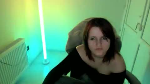 Evie online show from 05-10-26, 06:51