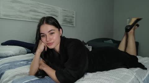 Elara Hayes online show from 05-06-26, 04:56