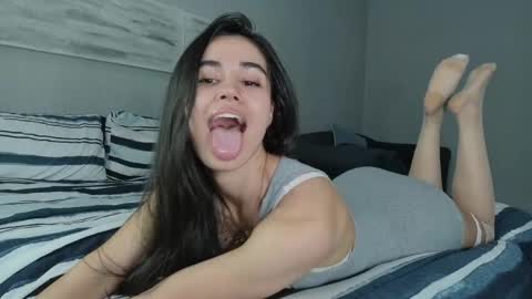 Elara Hayes online show from 05-29-26, 04:38