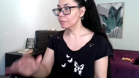 elaramuse_ online show from 07-25-26, 10:13