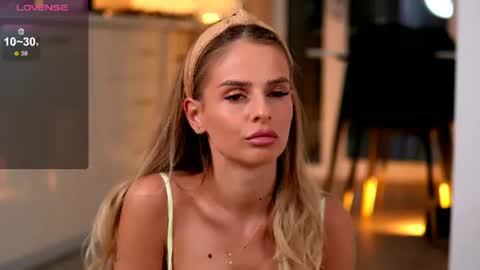 elarashine online show from 07-23-26, 07:01