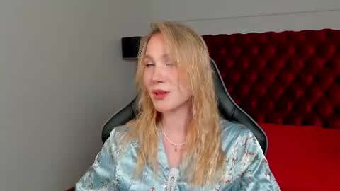 elaravoltage online show from 07-17-26, 05:07