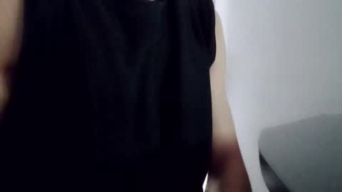 joeeee4 online show from 04-11-26, 12:31