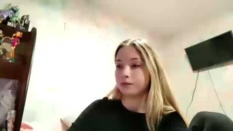 MIa online show from 03-12-26, 10:43