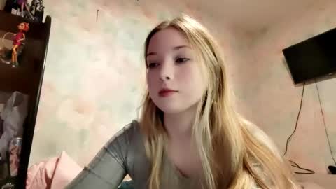 MIa online show from 04-11-26, 01:43