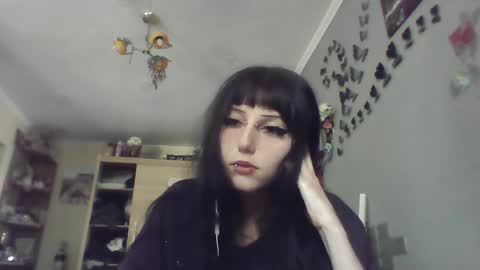 Lia online show from 04-30-26, 12:11