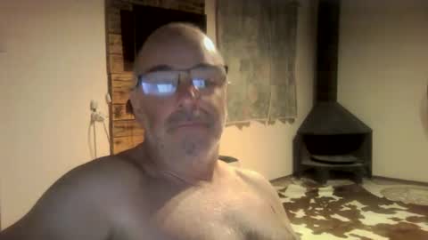 Snapshot of elbarbaro26x chatting on 03-12-26, 11:55 elbarbaro26x online show from 03-12-26, 11:55