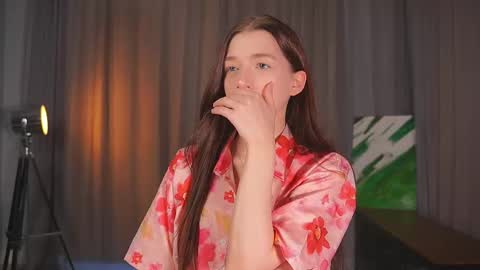 Snapshot of elbasypher chatting on 09-22-25, 01:35 Elba Blance online show from 09-22-25, 01:35