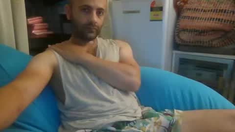 Snapshot of elcondorxo509107 chatting on 11-06-25, 09:43 daniel18cmx online show from 11-06-25, 09:43