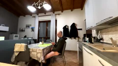 Eldiablo844 online show from 03-25-26, 07:09